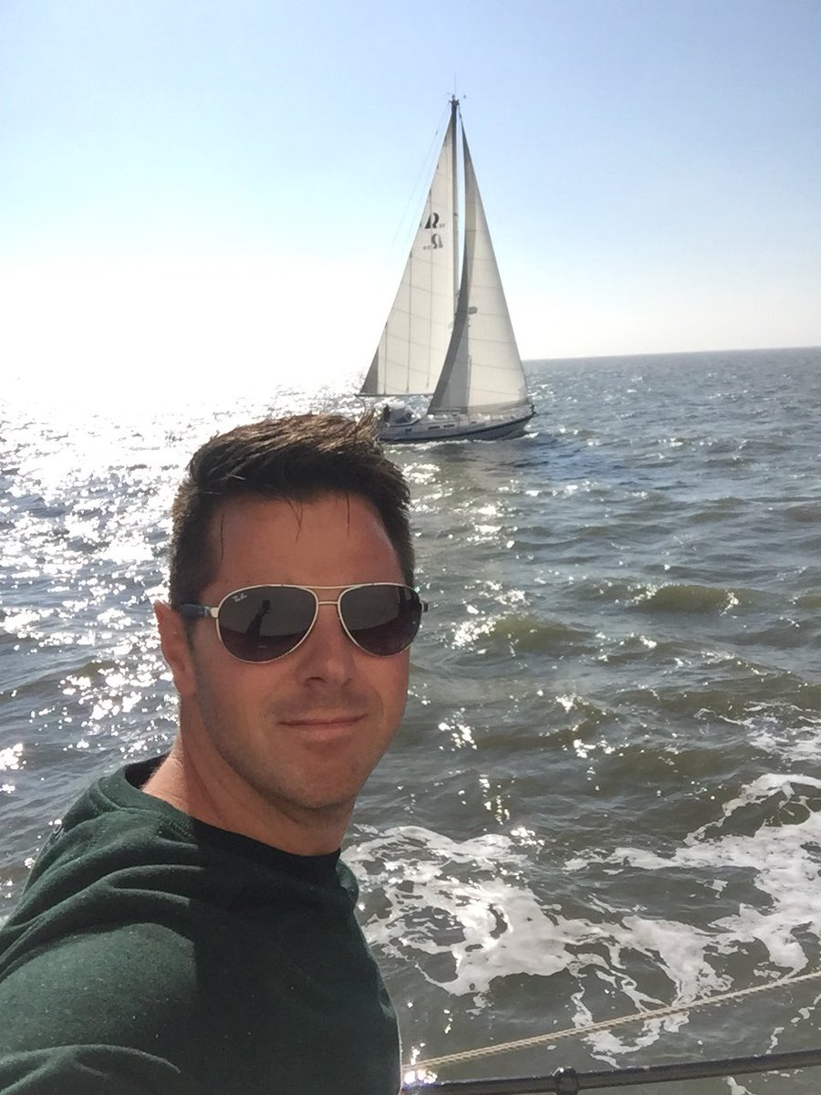 Vink1982's tweet photo. Samen met enkele #Renewi collega’s aanwezig op @SpringtijNL met de @energieboot. Heerlijk gevaren, inspirerende sessies, goede gesprekken &amp; leuke mensen! #Terschelling #samenduurzaam https://t.co/VmmzKKhVKS