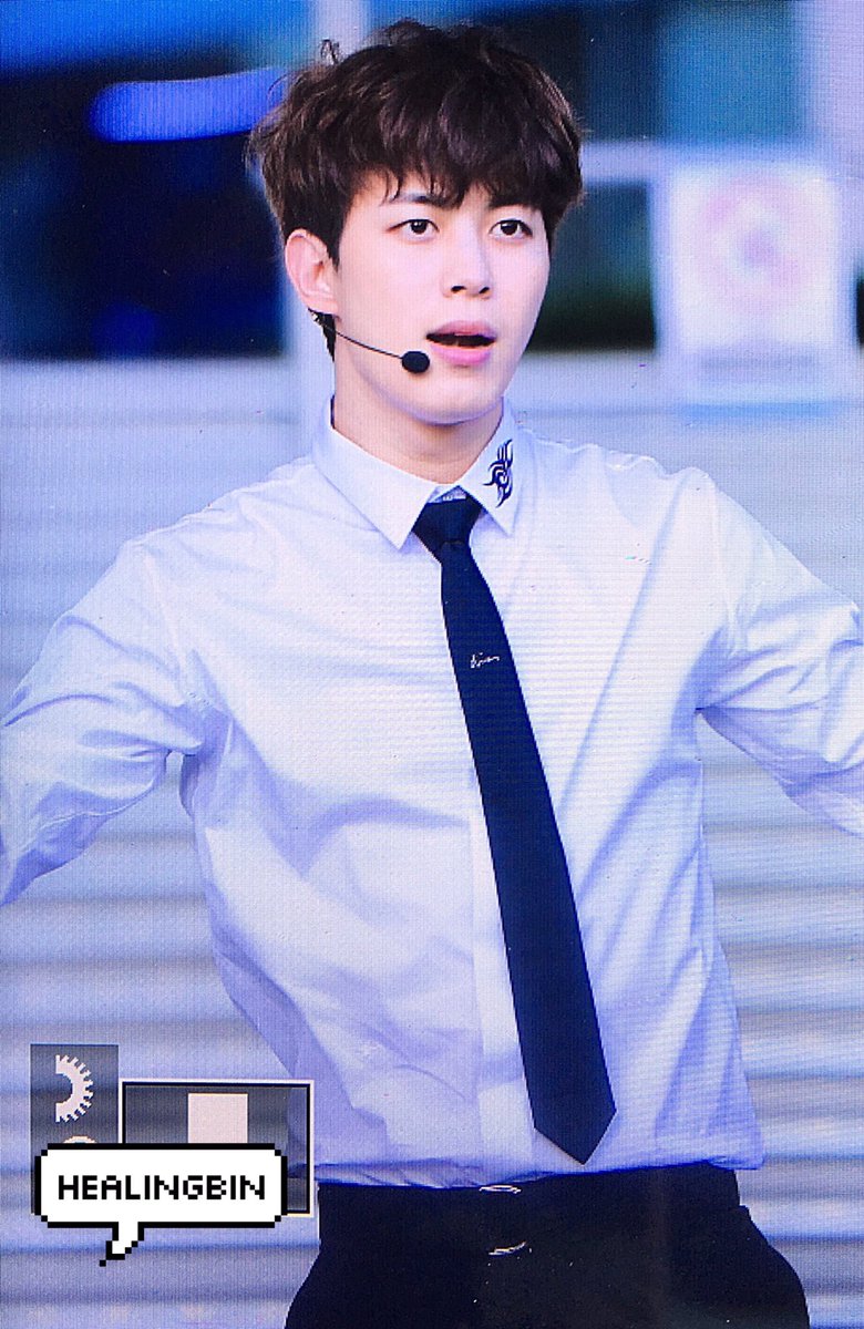 HealingBin's tweet photo. 180928 라이브쇼 #HONGBIN #홍빈 @RedBeans93 어디서도 기억해 너의 빛 
계속해 똑같이 wild and free https://t.co/mRdZCE6JQN