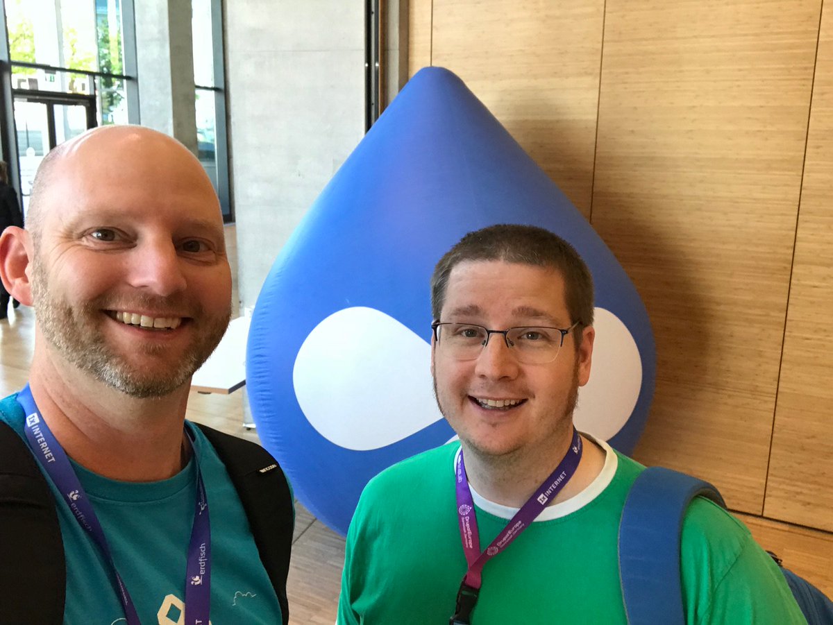 Drupalsnack tweet media
