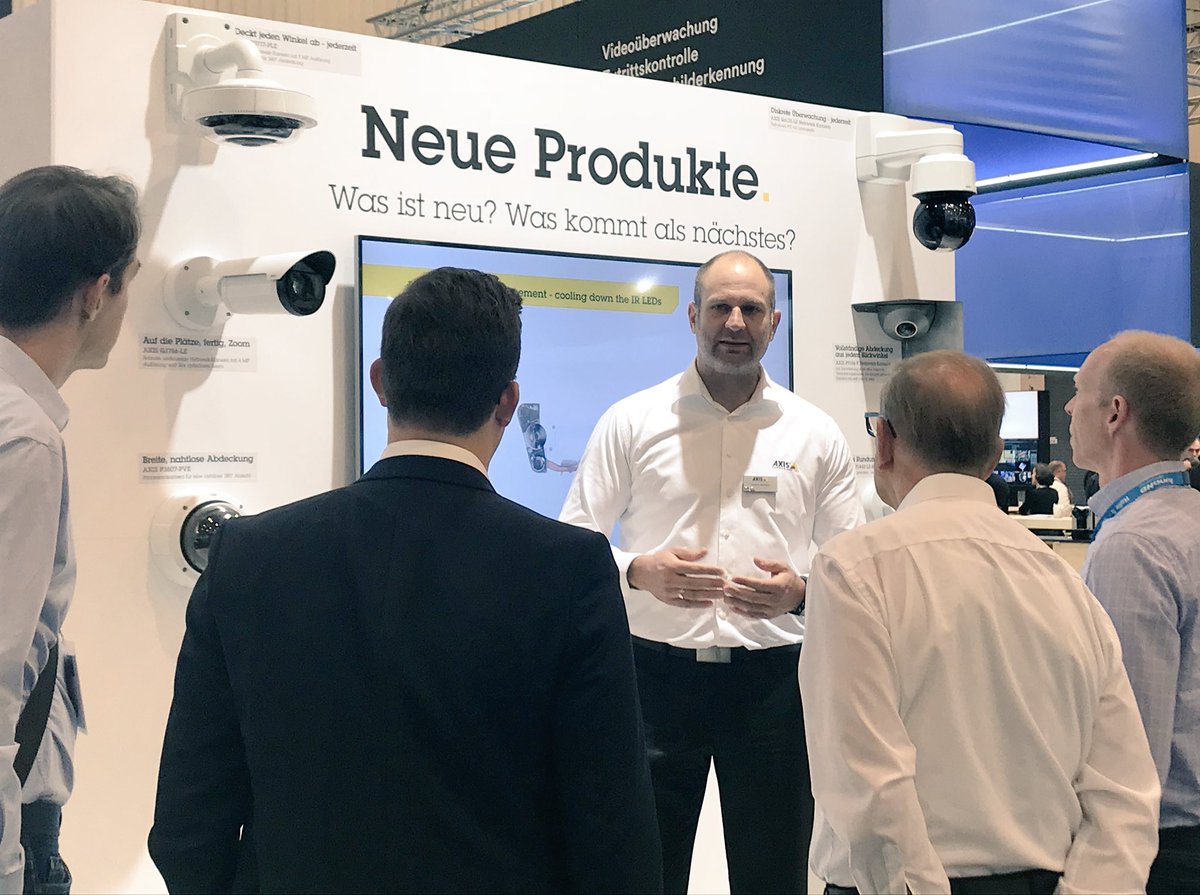 Axis_DACH's tweet photo. Letzter Messetag #securityessen und unsere Mitarbeiter sind weiterhin mit Elan im Einsatz #AxisSecurityEssen  #AxisInnovates https://t.co/4B4brI9U32