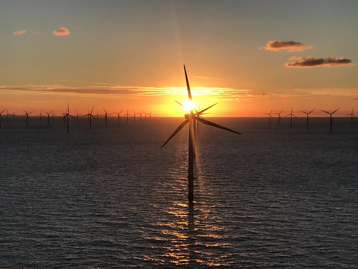 windnostics's tweet photo. We've been busy working offshore this week at Gwynt y Môr Offshore Wind Farm, North Wales with plenty of sunshine and some amazing sunsets! #gwyntymor #offshorewind #innogy https://t.co/GPaGduD5ZP