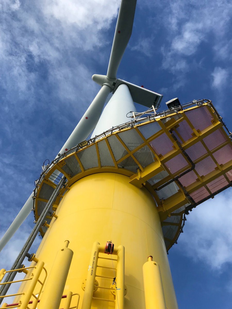 windnostics's tweet photo. We've been busy working offshore this week at Gwynt y Môr Offshore Wind Farm, North Wales with plenty of sunshine and some amazing sunsets! #gwyntymor #offshorewind #innogy https://t.co/GPaGduD5ZP