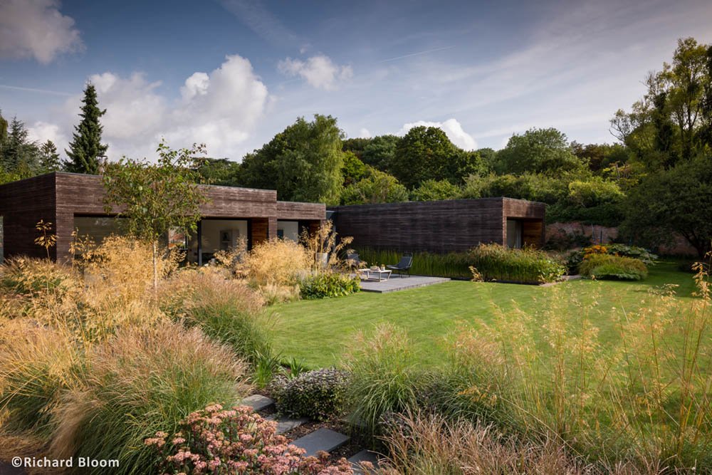 Finalists in the SGD Awards 2019 have been announced! Visit our Awards website to find out who's been shortlisted bit.ly/2oyOekl Garden by <a href="/ES_GardenDesign/">Helen Elks-Smith</a> Image by <a href="/RichardBloom_/">Richard Bloom</a>