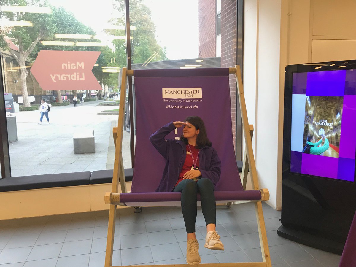 mlemanchester's tweet image. Here&apos;s Ioana, our Student Team member, keeping an eye out for any of y&apos;all that need a hand #UoMLibraryLife #UoMGetStarted
