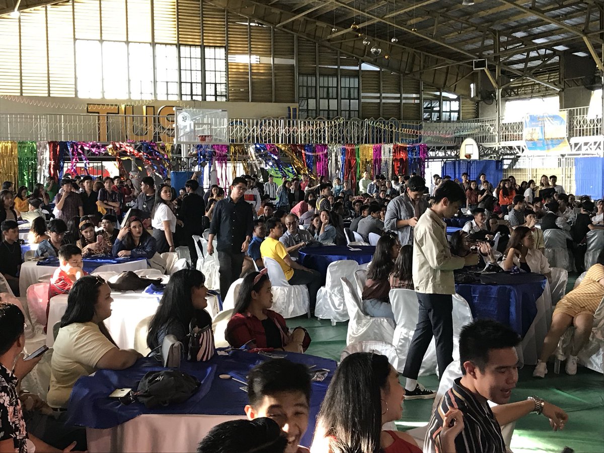 ustangelicum's tweet photo. NOW: Senior High School’s Acquaintance Party with its theme #RetrobACk https://t.co/sg2mFJwvfJ