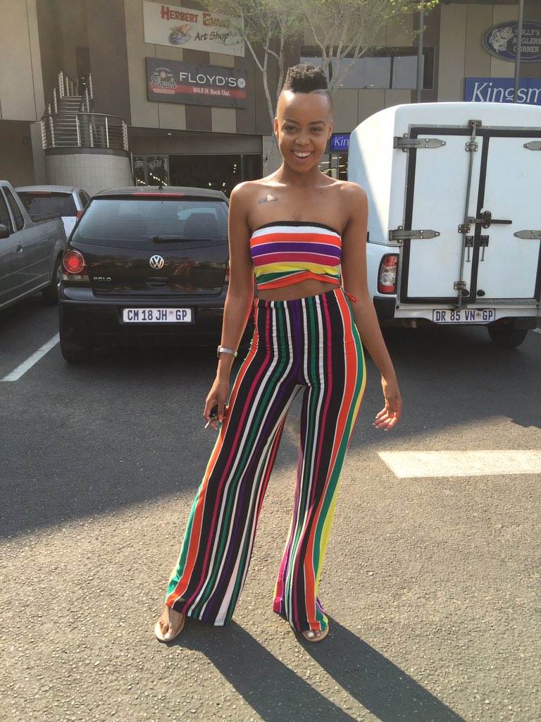 dumantando20's tweet photo. FriYAY!!!🚀☺️ https://t.co/abAbqR3A0e