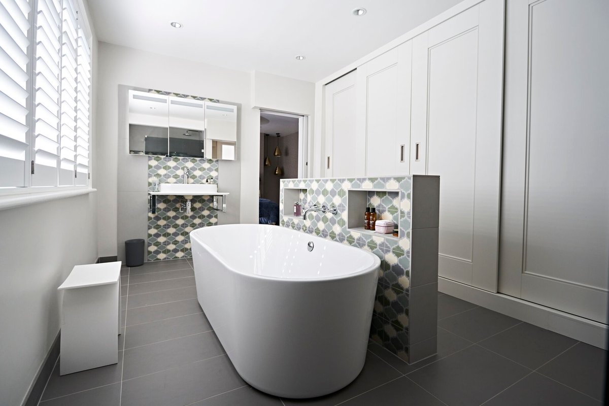 brightonbathco's tweet photo. Say goodbye to bathroom envy, and use our 'up to 60% off sale' to get the bathroom of your dreams. Including vanity units, showers and enclosures, taps and freestanding baths, you can create a bathroom that will make your guests envy you. Enquire now by messaging us #bathroomsale https://t.co/2Amkwby1Hl
