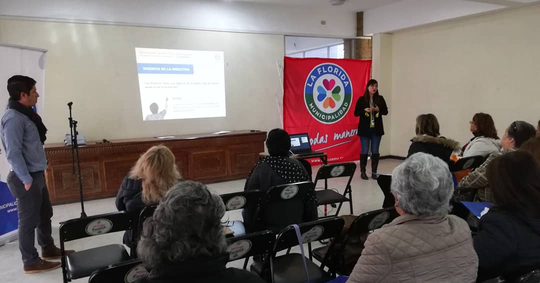 MuniLaFlorida's tweet photo. #FelizViernes floridanos 🌺 Ahora en @ClubViveLF se está realizando el taller para adultos mayores de "Renovación de Directiva de Organizaciones Comunitarias" 💪
¿Qué te parece la iniciativa?
Comenta!!!
#MuniLaFlorida #AlcaldeRodolfo #clubvive #cofodep https://t.co/1Ugr2GuA5V