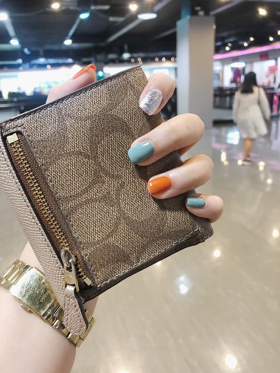 ChaDowoonie's tweet photo. มารีวิวทาสีเจลร้าน Momo nail ที่ยูเนี่ยนมอลล์ อีกเสียงว่า คุณค่าที่คุณคู่ควรจริงๆค่ะ วันนี้เราไปทาสีที่ร้านมา พนง พูดจาดีมาก คุณภาพสีดีเกินราคาตาแตก และปลื้มปริ่มตรงล้างสีเจลฟรีด้วย #ไว้รีวิวห้ามขายของโว้ยย #ทำเล็บ https://t.co/6tL0zZEQBX