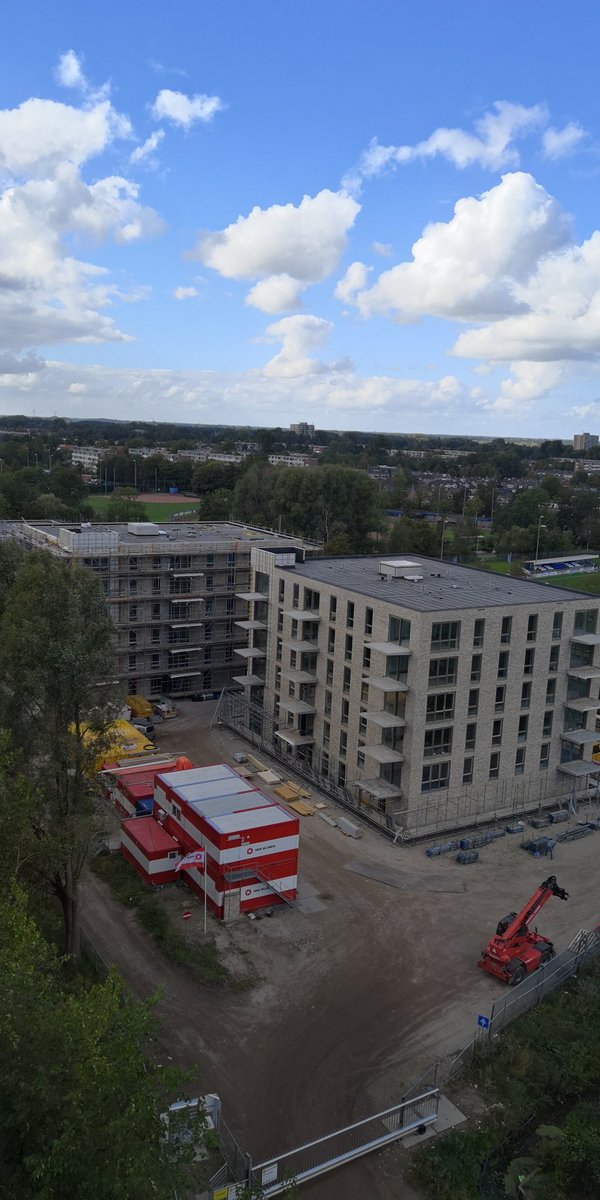 JohanHuijberts's tweet photo. Altijd weer een mooi moment als het steiger naar beneden gaat. En dat nog voor op planning ook. @VanWijnenGroep Heerhugowaard. @gempurmerend met @Rij1981 #trots https://t.co/ONZspyaJGX