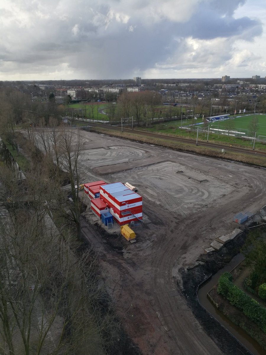 Altijd weer een mooi moment als het steiger naar beneden gaat. En dat nog voor op planning ook. <a href="/VanWijnenGroep/">Van Wijnen</a> Heerhugowaard. <a href="/gempurmerend/">Gemeente Purmerend</a> met @Rij1981 #trots