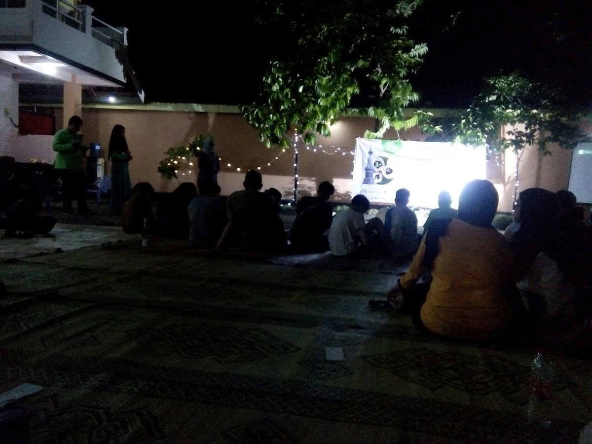 bwangiberkebun's tweet photo. Malam ramah tamah bersama seluruh peserta IDBC 5 @ wisma martha
#IDberkebunConf #IDberkebunConf2018 #IDberkebunConference #IDBConf #IDBConf2018 #IDBC #IDBC2018 #indonesiaberkebun #greenrevelovement #pupukindonesia
#cappanahmerah
@IDberkebun @JogjaBerkebun https://t.co/wOz1pDPQ2U
