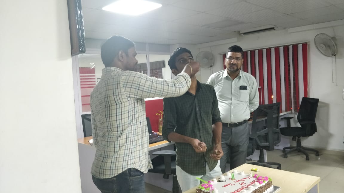 ZakApps_Ind's tweet photo. Birthdays are more fun when celebrated together!
#ZakApps #onwardsandupwards #positivity #birthday #september @ZakApps_Ind https://t.co/hSrdRgiA3D