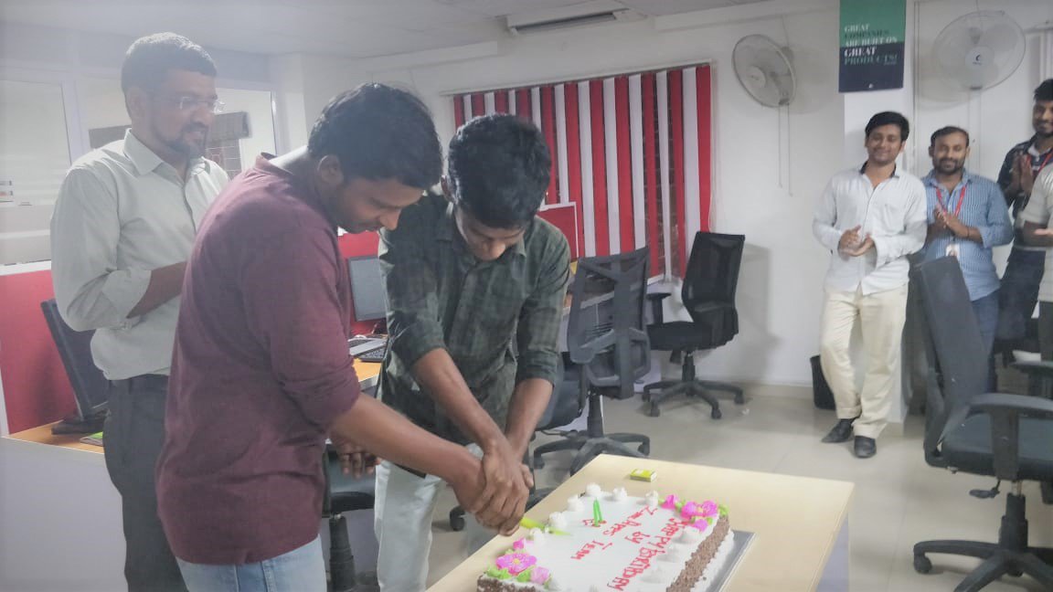 ZakApps_Ind's tweet photo. Birthdays are more fun when celebrated together!
#ZakApps #onwardsandupwards #positivity #birthday #september @ZakApps_Ind https://t.co/hSrdRgiA3D