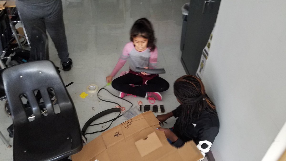 raulsdrayer's tweet photo. Power is out , so let's build an ankle foot orthosis prototype for a patient. #pltw #MPMSsponge #designchallenge https://t.co/mAgrxpKMaA