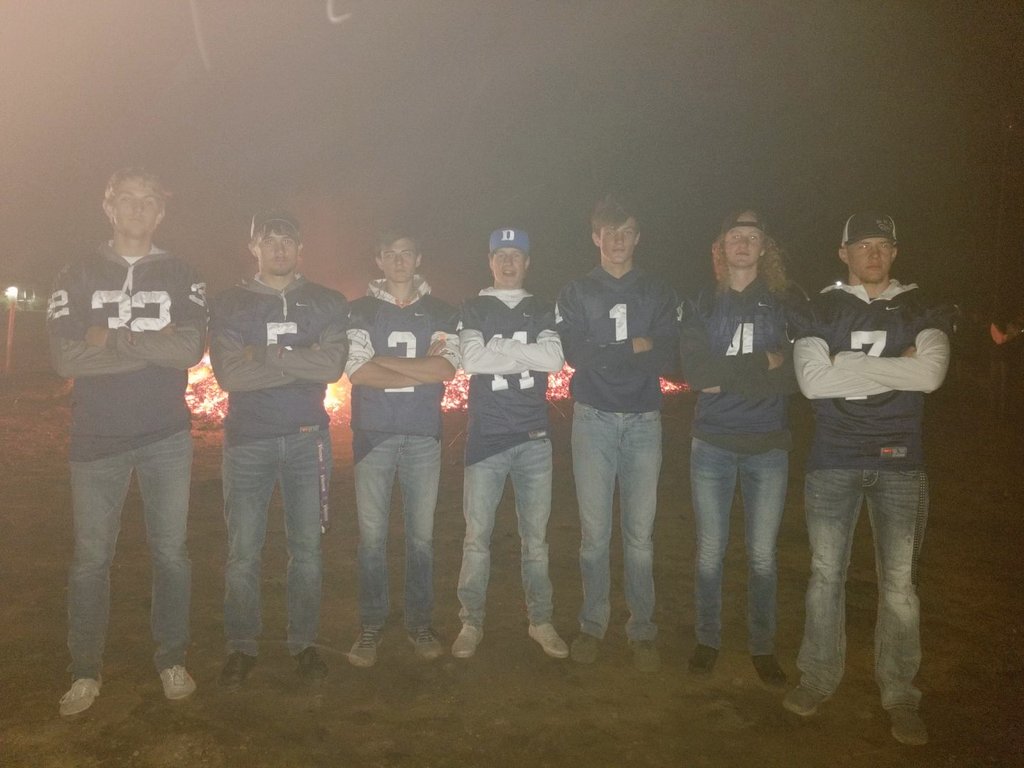 AustinBurraston's tweet photo. Fire Rally 2k18🔥🔥🏈 https://t.co/ae2wPWaLow