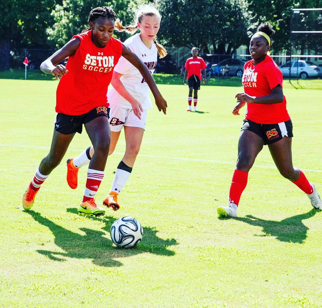 DeMathaSoccer's tweet photo. Congrats to @ElizabethSeton and @DeMathaCatholic for both picking up big conference wins in the 2nd Annual Breast Cancer Awareness double header against Holy Cross and Gonzaga! #onedematha #SetOnSeton https://t.co/2np9OPU2mz