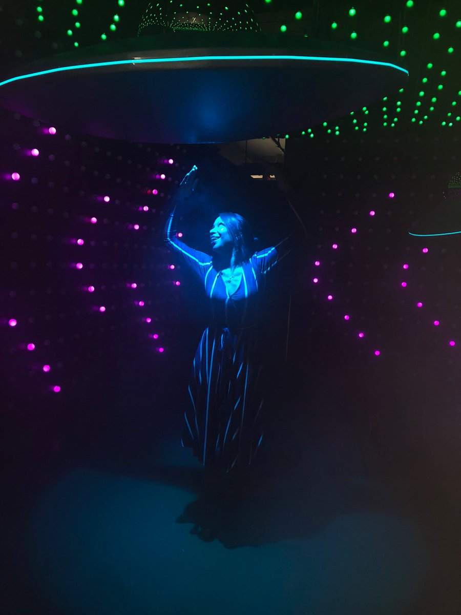 CHRISTALFOX5's tweet photo. Another #fun pic from the #pop up (only around till October 31st) #nightmaremachine although I actually found this room quite dreamy! #Brooklyn #NYC https://t.co/mgS1n9ye9Q