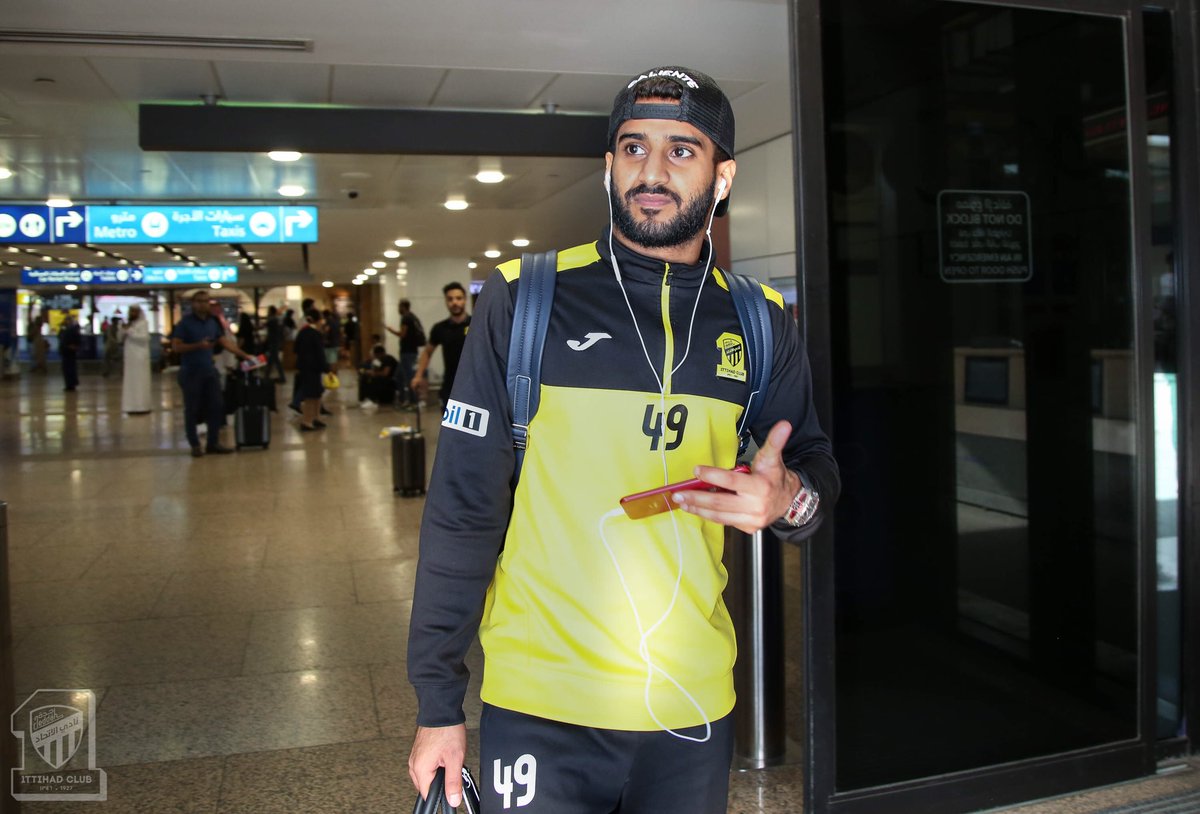 ittihad's tweet photo. وصلت بعثة الفريق الكروي الأول الى مدينة دبي الامارتية استعداداً لخوض مواجهة اياب الدور 32 من كأس زايد للأندية الأبطال 
وكان في استقبال البعثة لدى وصولها مسؤولي نادي الوصل الاماراتي . https://t.co/zAcff2v5sD