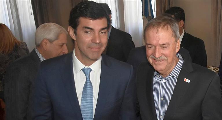 .<a href="/UrtubeyJM/">Juan Manuel Urtubey</a> anticipó incorporaciones a espacio anti-K y habló de un líder socialista y un conductor de TV

ambito.com/935053