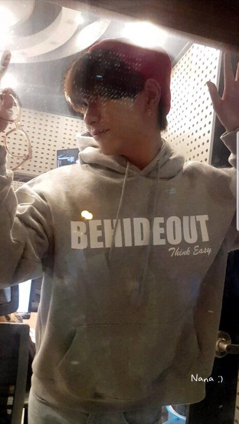 planet_H0712's tweet photo. Couple Hoodie ??? 🤣🤣🤣
Buy 1 Get 1 Free ???
Soooooo Cute ❤️❤️❤️❤️
#김재현 #차훈 #94line #엔플라잉 #Hoodie #BEHIDEOUT #ThinkEasy #하루톡톡 #먐미톡톡 😸 #고먐미 #두얼간이 #2IDIOTS #쭒 https://t.co/BGakass93H