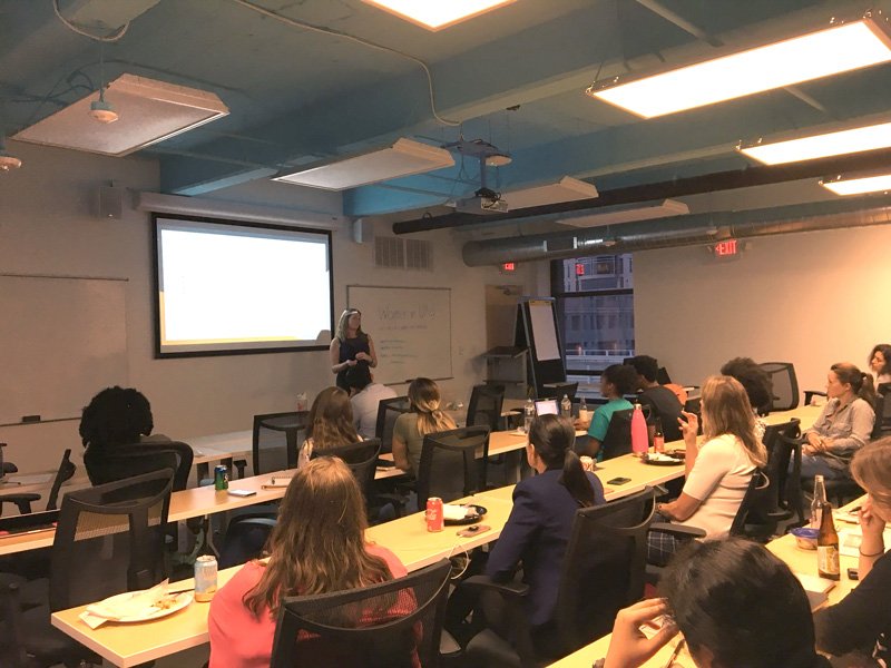 Great turnout last night for our talk with @LOXtalks on User Research Interviews! Thanks to everyone who came out! And special thanks to Laura for sharing your insight, <a href="/CardinalNow/">CardinalNow</a> for the great space &amp; <a href="/Allstate/">Allstate</a> for providing some delicious tacos 🌮🌮