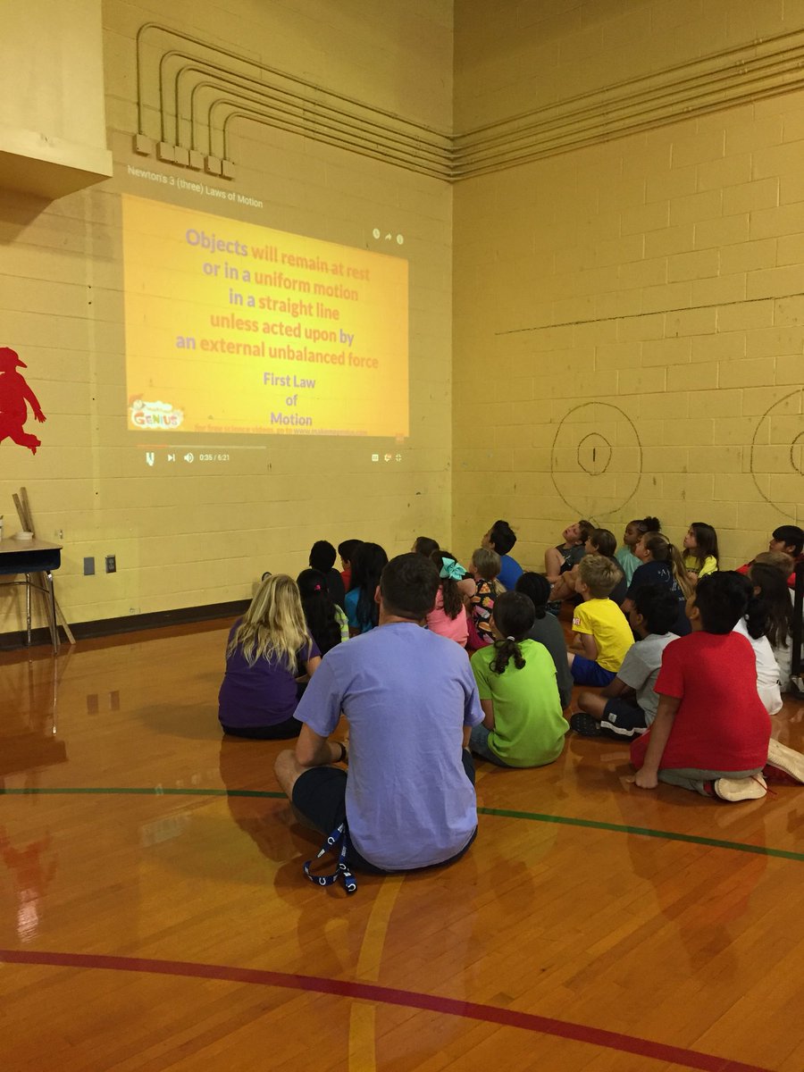 fwesirt's tweet photo. Early Release Collaboration is still on with 4th grade! Pre-test, background build and PE labs are yet to come! #newtonslaws #beingib @MRMRKedu #fwesactivateslearning https://t.co/IPYqjad7tB