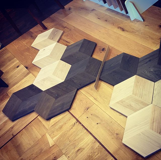 Getting creative with Junckers Hex for a Wall in our Govan showroom. #wallcladding #hexagons #interiordesign zpr.io/6D8wZ zpr.io/PF5xt