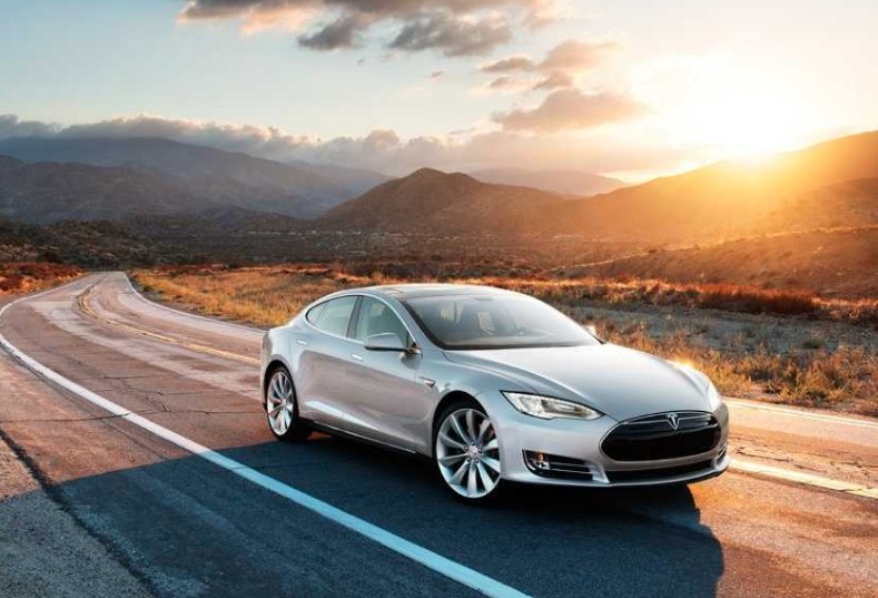 NCDGoElectricBC's tweet photo. After a long week, take a long drive in a brand new electric vehicle to your favourite hot spot this weekend #EVRideandDrive https://t.co/7TJ1Zilefz