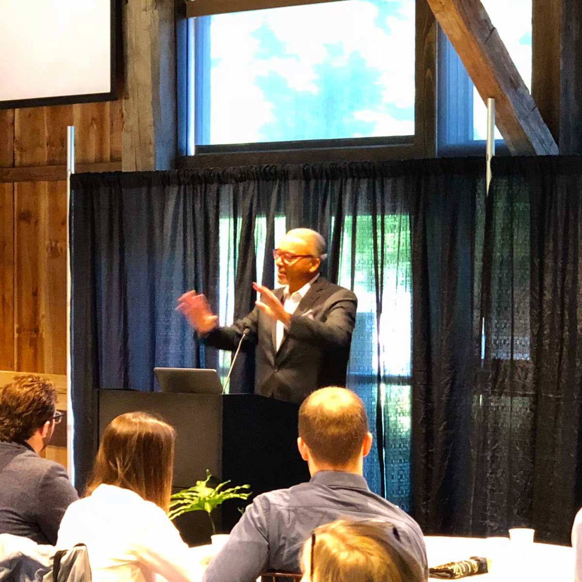 jeff_pons's tweet photo. Mayor Mike Coleman kicking off @MKSKStudios #DesignSummit2018 all day retreat! https://t.co/STUSwXtZ5J