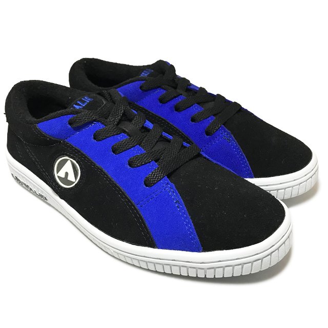 backwoods_jp's tweet image. 『AIRWALK / ONE』
『AIRWALK / ONE OG』

2nd・3rdカラー揃ってOfficial Online Storeに登場！
bit.ly/2HxJKEq

#airwalk #one #oneog