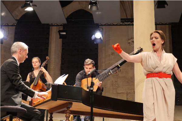 ClassiqueCcool's tweet photo. Le Festival de @royaumont consacre Lucile Richardot Queen of the Perpetual Night. Et si Royaumont était le nouveau spa des mélomanes ? Compte-rendu de visite… https://t.co/xqlo3EUvLA https://t.co/IiePe1KH1a