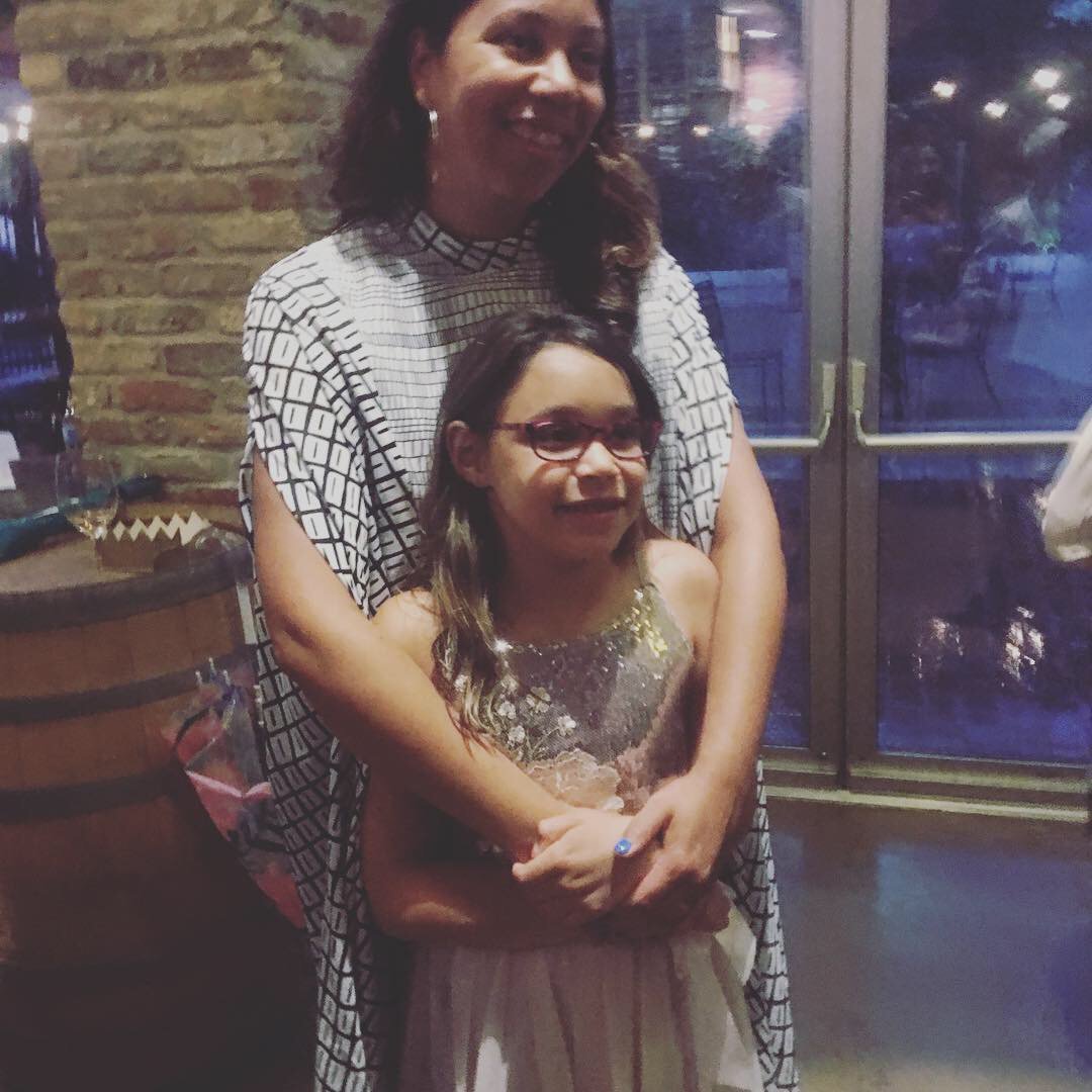 FieldFoundation's tweet photo. We were right there dancing with Angelique as she was recognized as the 2018 Distinguished Service to the Field of Dance Awardee from @SeeChicagoDance Sister friends, family, co-workers, and Sadie, Angelique's daughter, were all there cheering her on. Congratulations! https://t.co/RA8rIyrCzm