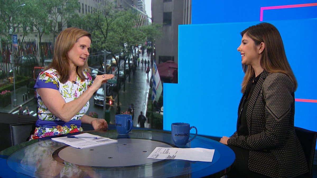 MSNBCYourBiz's tweet photo. Sun on #msnbcyourbiz #GettingCustomers @ChelseaKrost returns to tell JJ about the social media mistakes businesses are making with millennials and how they can be fixed https://t.co/KynrMslzmy