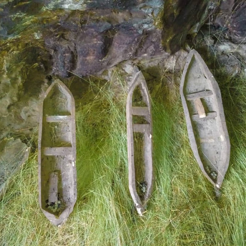 dariustvlive's tweet photo. A picture is worth a thousand words but an experience leaves you with endless speaches. To me am speechless after seeing such small boats for fishing luck, under the cave and listening to the caretaker of Jaja Muwanga's cave. Full episode on YouTube- Travel With Darius TV https://t.co/ZT0erxwSFW