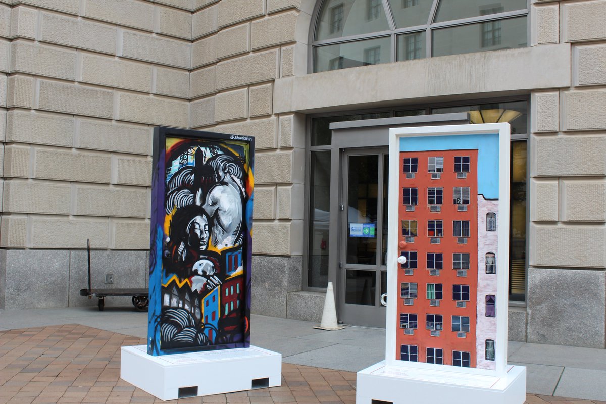 ReaganITCDC's tweet photo. Today is the last day to check out the #Doorsofmakeroom art installation on #WilsonPlaza! @MakeRoomUSA’s mission is to tell the stories of families struggling to pay rent &amp; to inform policymakers about solutions to the rental housing crisis. #RepRenters https://t.co/FIQP7lnJOC