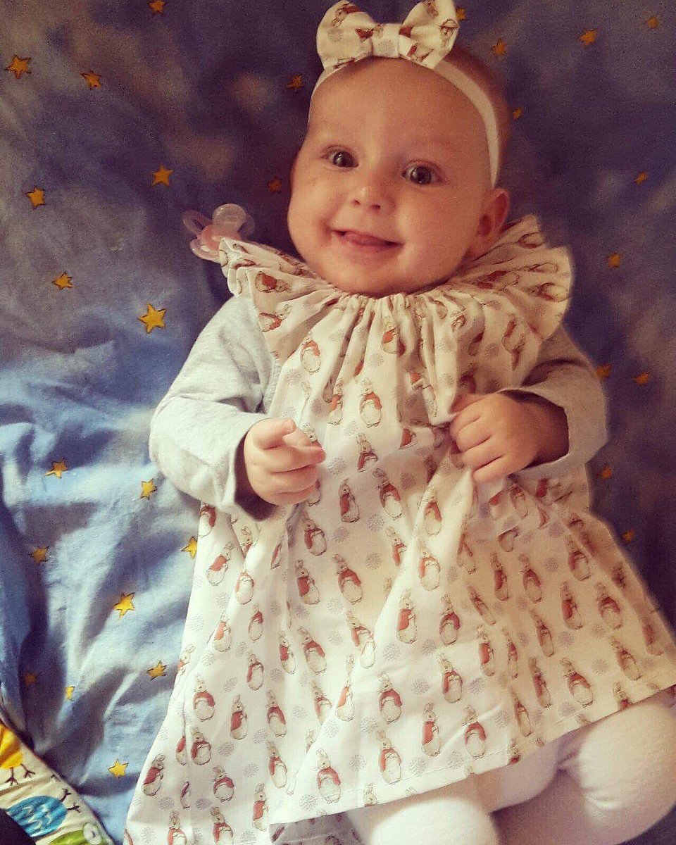 DebbieMHandmade's tweet photo. Little Matilda in her Peter Rabbit Ruffle dress and headband🐰Please get in touch for customised orders handmade@debbiemichaela.com
.
.
.
#debbiemichaelahandmade #customisedorders #peterrabbit #rabbit #headband #bow #ruffledress #babycloths #babyclothing #girlsclothing https://t.co/nyOMvQE8bn