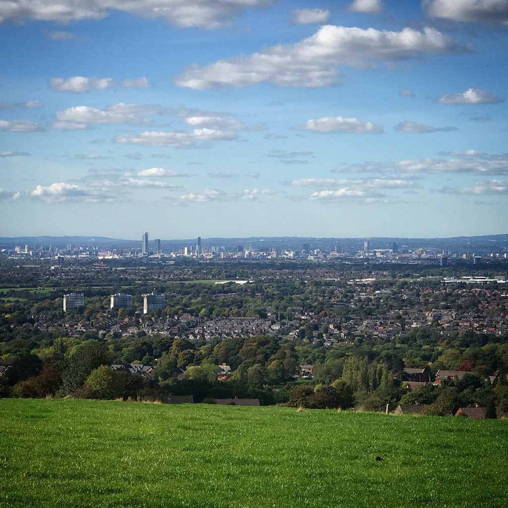 esco_uk's tweet photo. Had a great catch up with our friends at Interactive Investor this morning in their new central Manchester head office. Here is our view from the journey back. #ESco #subscriptionservices #TeamESco #partners https://t.co/ApbMNL7lqm
