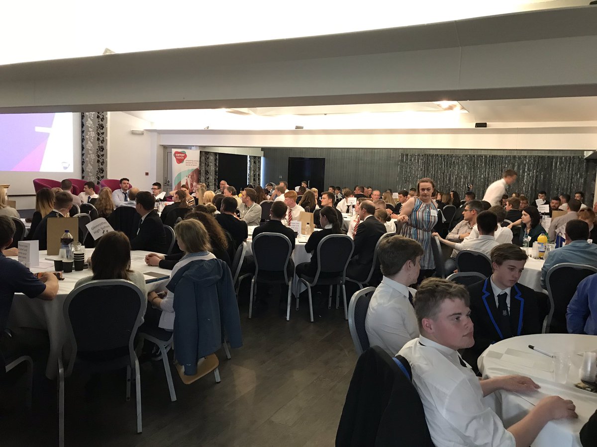 #DYWFife apprentice <a href="/Hughesy37_/">Greg🍀</a> standing in as a mentor for <a href="/AuchmutyHS/">Auchmuty High School</a> pupils today <a href="/CareerReadyUK/">Career Ready</a> today at the 2018 launch event #LetsGoFife #FutureProofFife