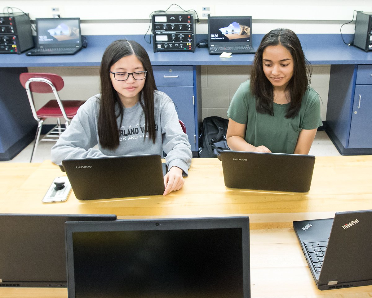 nu_paths's tweet photo. 20 students from Cumberland Valley &amp; Carlisle High Schools are jump-starting their 
post-secondary education &amp; building foundational tech skills through @nu_paths.  @bluemountainliving https://t.co/olt1OMWNY6 https://t.co/vFDtgCWMJY