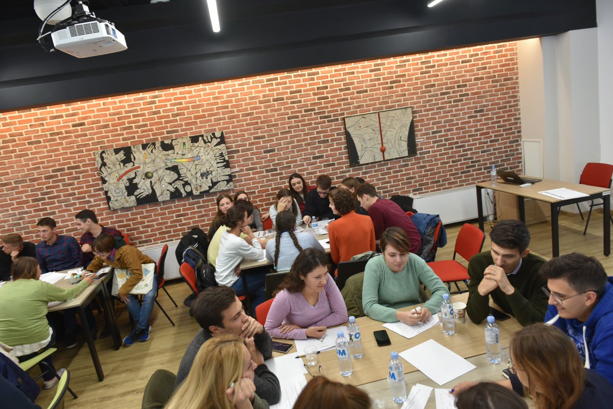 UNDPMoldova's tweet image. Envisioning future of #education with our #psilab: we collected more than 1K testimonials = aspirations for a bright future, where education meets market needs &amp;amp; personal dreams #inno4dev