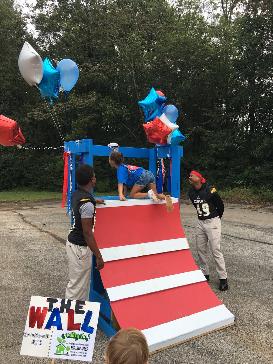 The Ninja Warrior Run is underway! 
#jnesrocks #oneATHENS #iJEARTjnes
#somuchfun