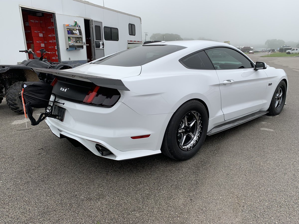 Beefcake_Racing's tweet image. Joe G representing at the #nmraworldfinals this weekend in bowling green. First trip out with the new custom turbo setup. Keeping her at 12psi. But 25 coming soon.  Let us do one for you today. #teambeefcakeracing #finishlineperformance