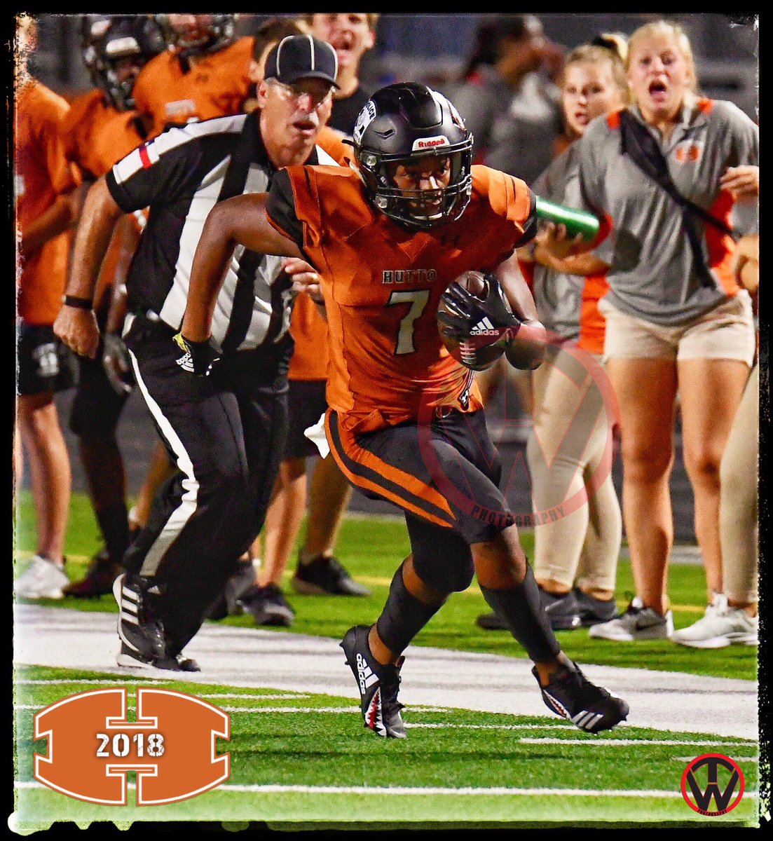timwalter44's tweet photo. @presidential_7 @Hutto_Hippos @HuttoHS_Fball @texashsfootball @FanstandATX #ISpyWithMyLittleEye #TheGoalLine #TDtime #ThingsToDoPlacesToGo #HippoNation #LikeNoOther #FridayNightLights #HuttoHipposFootball #UnfinishedBusiness #HuttoStateBound2018 https://t.co/L8sEWvTGhF