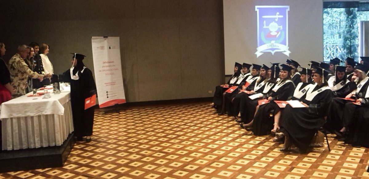 EsdegCol's tweet photo. Con éxito #esdegue y Programa #Aflora Fundación Bolívar Davivienda clausuraron Diplomado en #DirecciónDeOrganizacionesSociales dirigido a esposas alumnos #CAEM #CEM2018. Preparación en gestión de proyectos sociales #emprendimiento #DesarrolloPaís #Innovación #líderesmilitares https://t.co/VykJUYjudw