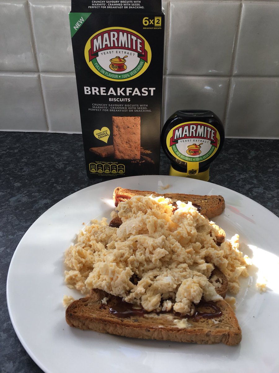 helsvarc's tweet photo. #WorldMarmiteDay 💛🖤 love it for pre bike fuel 🚴♀️🚴♀️ #scrambledeggs #IMintraining #IMBCN #Marmite 😋😋 #Uktrichat https://t.co/gcabqYlcHE