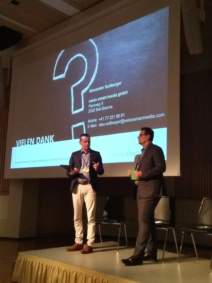 GR_4o's tweet photo. @alex66ch zeigt Beispiele von neuen Dienstleistungen, die durch digitale Technologie ermöglicht werden & wir in unserem Zuhause beziehen können. #DDF18 https://t.co/qnrL2OU1Jh