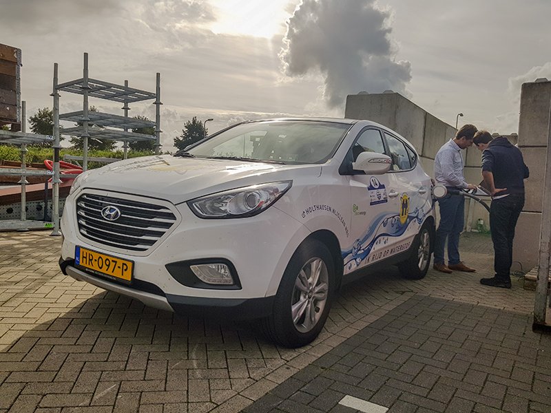 ResatoBV's tweet photo. Resato Research &amp; Development thanks @Holthausen for lending their car to perform successful H2 tests! One step closer to a carbon-free future. Let's build the hydrogen economy together. https://t.co/0xbOh5O9x3