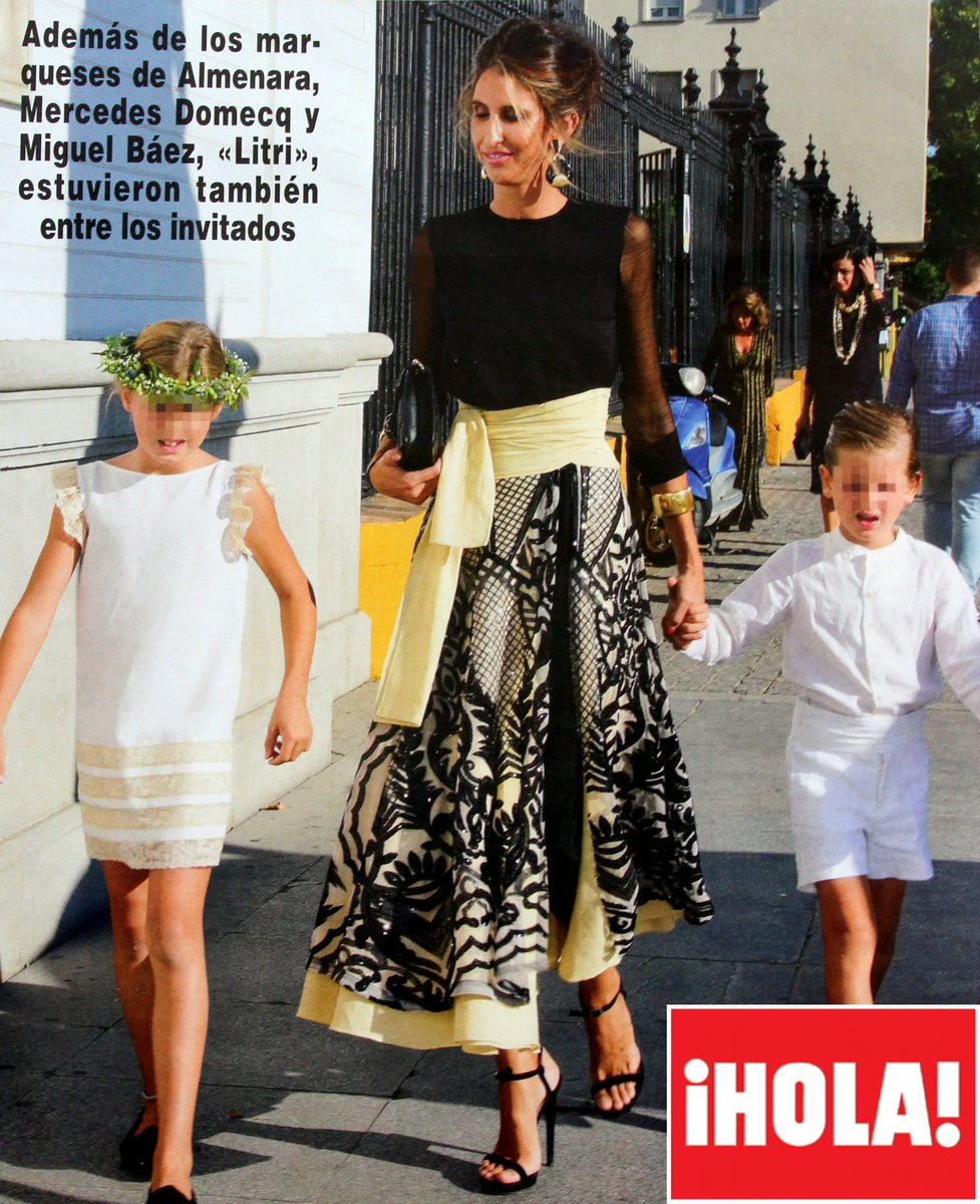 roberto_diz's tweet photo. Today in @hola the amazing #elegance of my beloved #muse & #friend #inesdomecq looking stunning in her #robertodiz #black & #vanilla #dress #glam #glamour #bestdressed #fashion #invitada #mmbfw #pfw #style #wedding #paillettes #lino https://t.co/THhcGI44BB