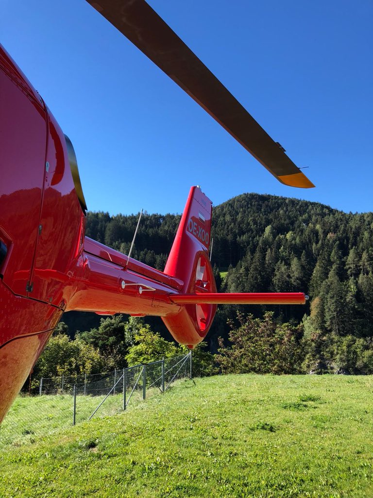 LermoosAmbacht's tweet image. Intressant bezoek aan Heli-Tirol! #redden #blussen #materiaaltransport